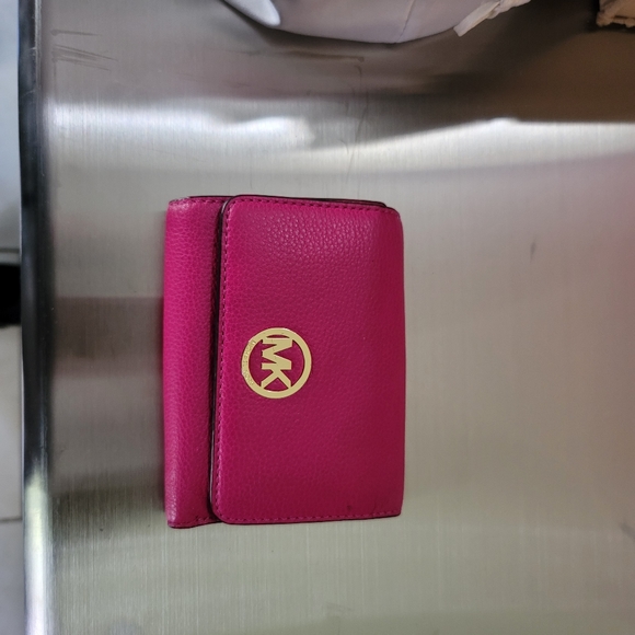 Fuschia Pink Michael Kors bag & wallet - Picture 4 of 10